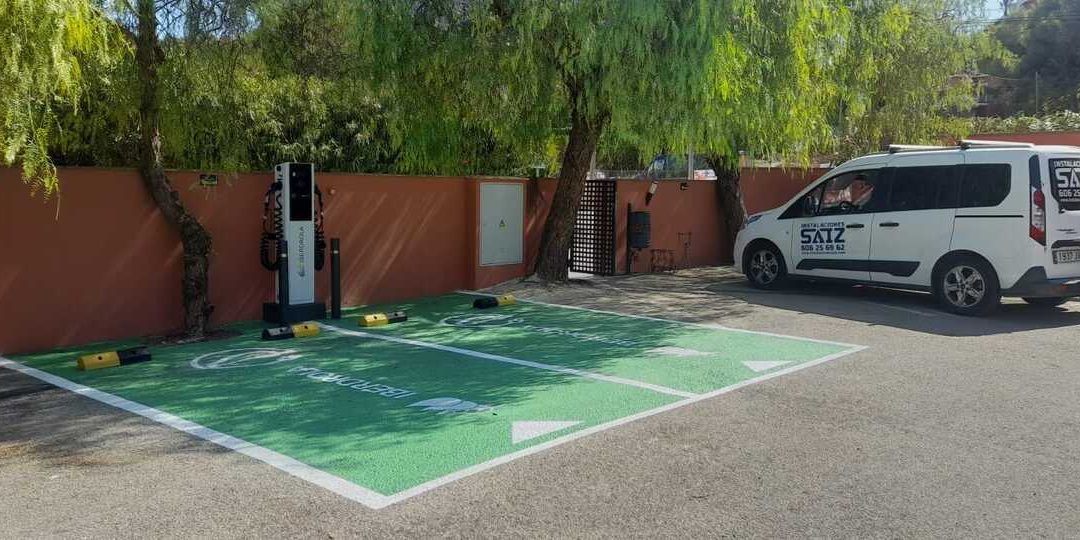 Instalación de PRVE (punto de recarga para vehículo eléctrico) en Denia, Alicante