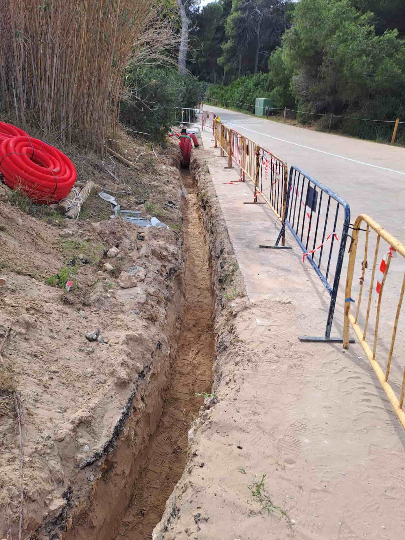 apertura de zanja en tierra