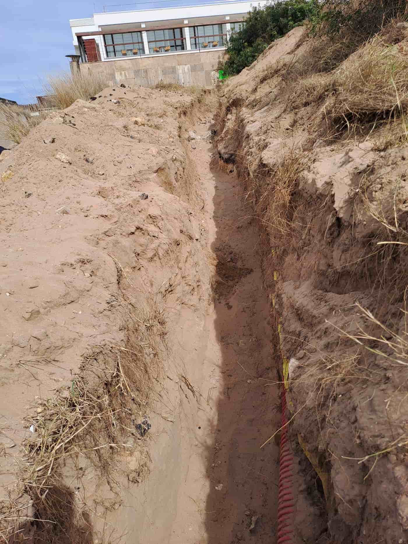 zanja abierta en tierra
